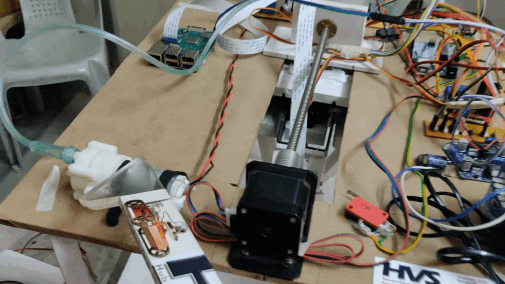 HVS-3259. Delta Robot for color sorting objects.