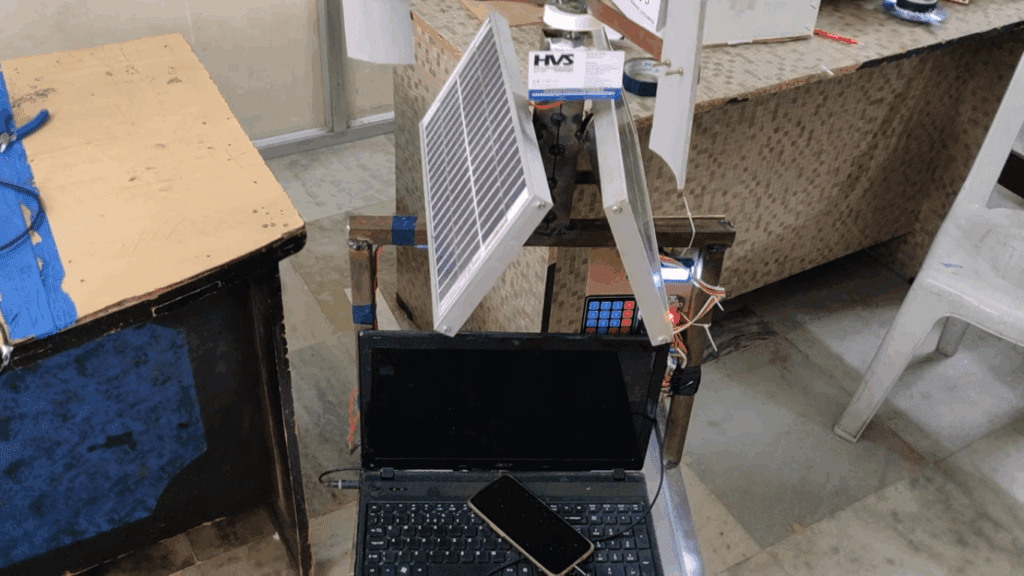 HVS-3364. Wind and Solar Mobile and Laptop Charging Station.