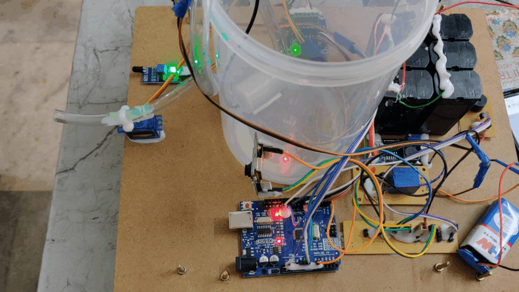 HVS-3623. Fire Fighting Robot with ESP32CAM.