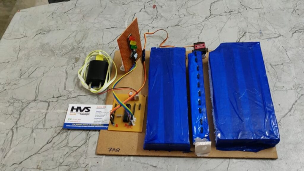 HVS-1090. Anti-trespassing system for vehicles at traffic signal