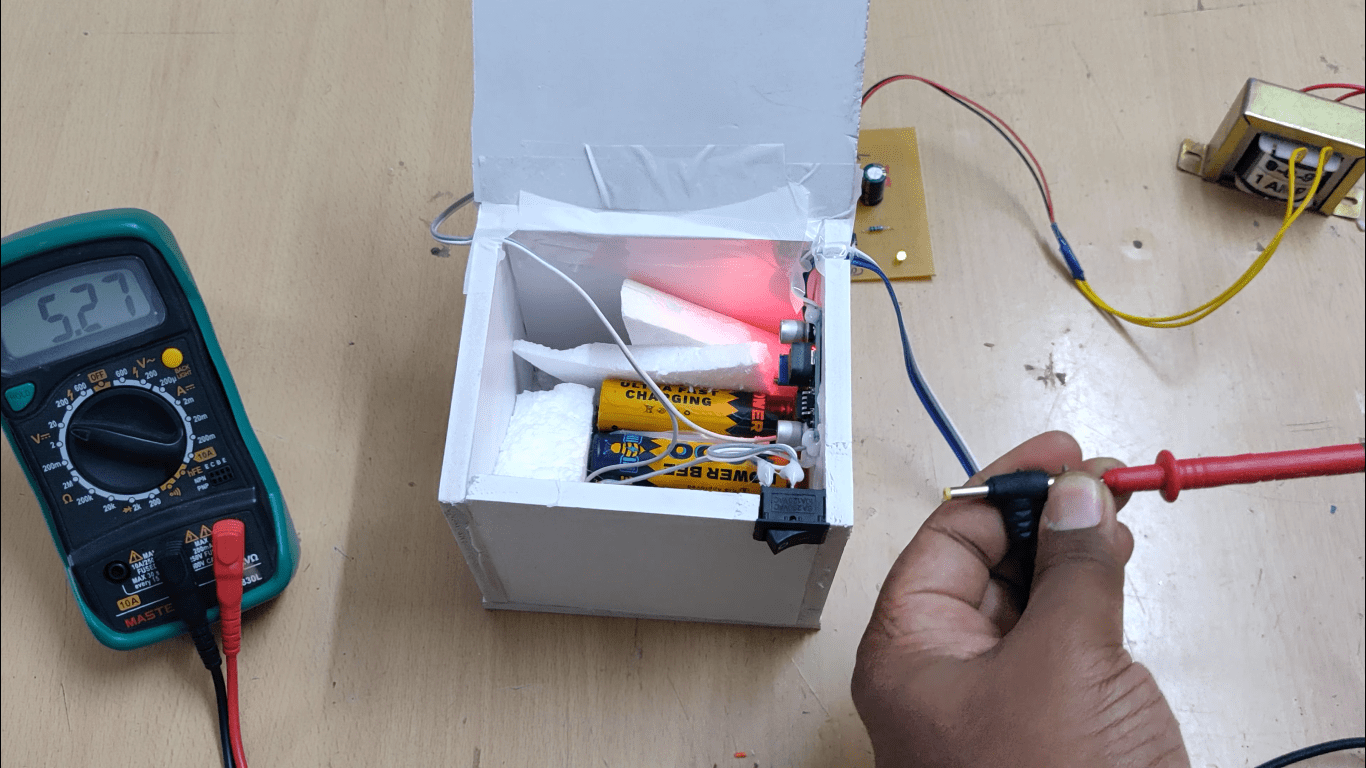 HVS-3404. Mini UPS for WiFi Router using Li-ion Batteries
