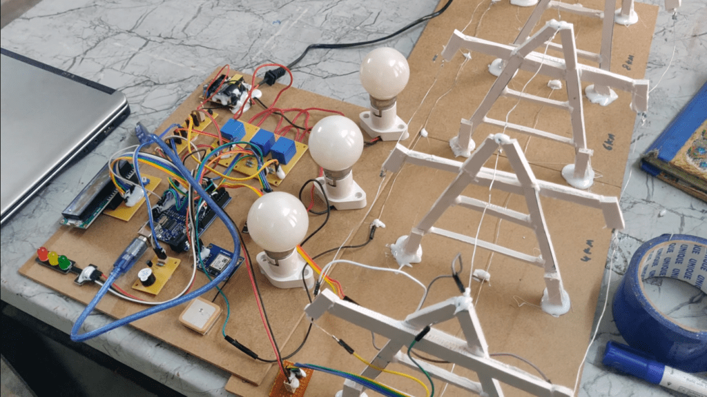 HVS-2767.Three phase transmission line fault detection and analysis system Using Arduino.