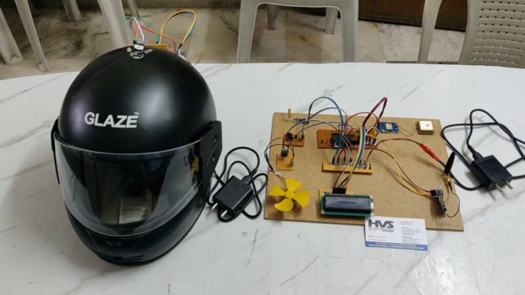 HVS-3033.Intelligent Helmet with Accident Detection, Alcohol Detection and Ignition controlling