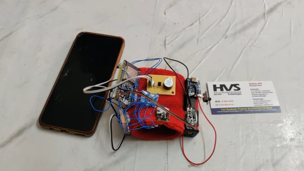 HVS-4676. Women safety Gadget with Emergency Email Alerts through IoT.