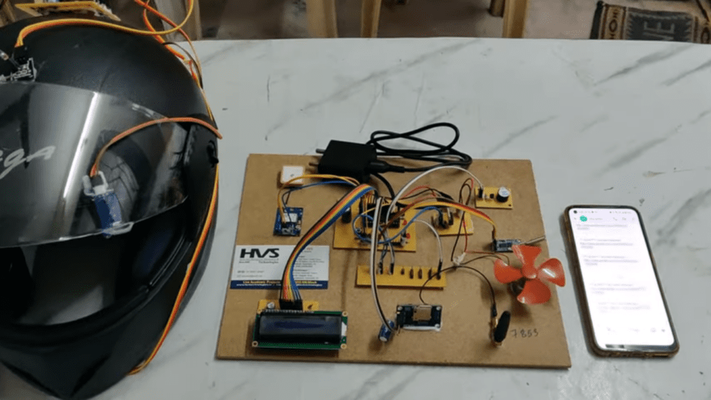 HVS-4671. Intelligent Helmet with Accident detection, Alcohol, drowsiness detection and ignition control