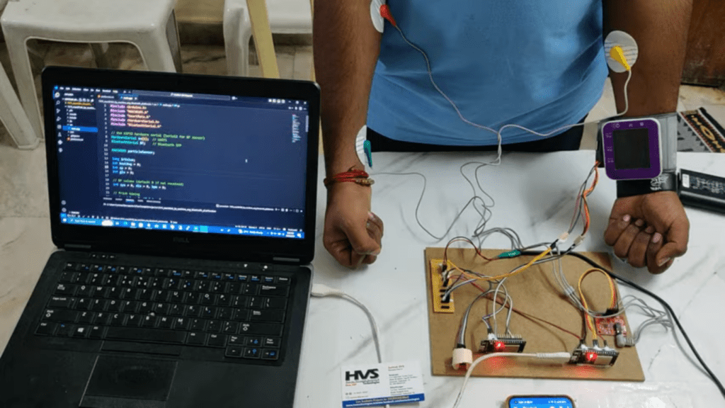 HVS-4703. Non-invasive Glucometer with Spo2, BP and ECG monitoring using ESP32 platformio