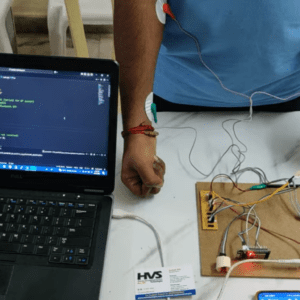HVS-4703. Non-invasive Glucometer with Spo2, BP and ECG monitoring using ESP32 platformio