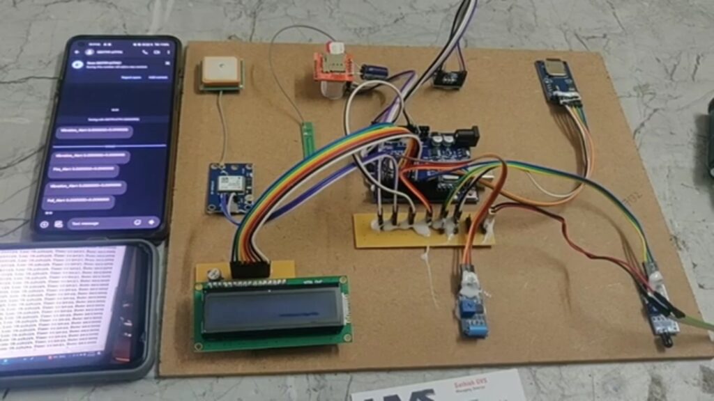 HVS-4797. Black Box and Crash Detection System using Arduino.