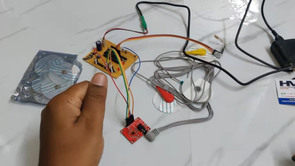 HVS-4719. Development of ECG Monitoring system Using Zigbee and MATLAB.