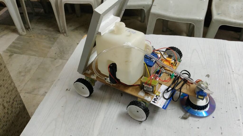 HVS-4729. Multi-purpose Agriculture Robot with Pesticides Sprayer and Weed Cutter