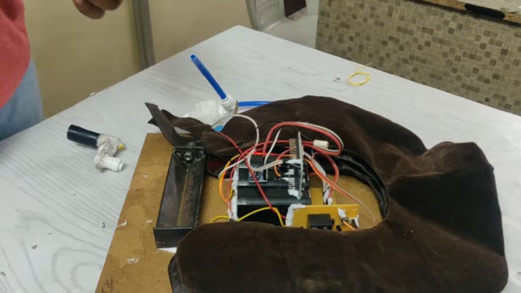 HVS-4744. Fall Detection and Air-Bag Opening using CO2 Cartridge #mpu6050 #nodemcu #falldetection