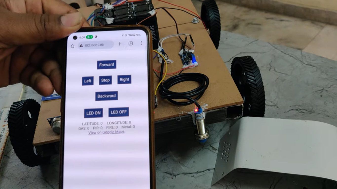 HVS-4781. Multipurpose Robot for military applications with Surveillance, Fire, Motion, Gas, GPS location