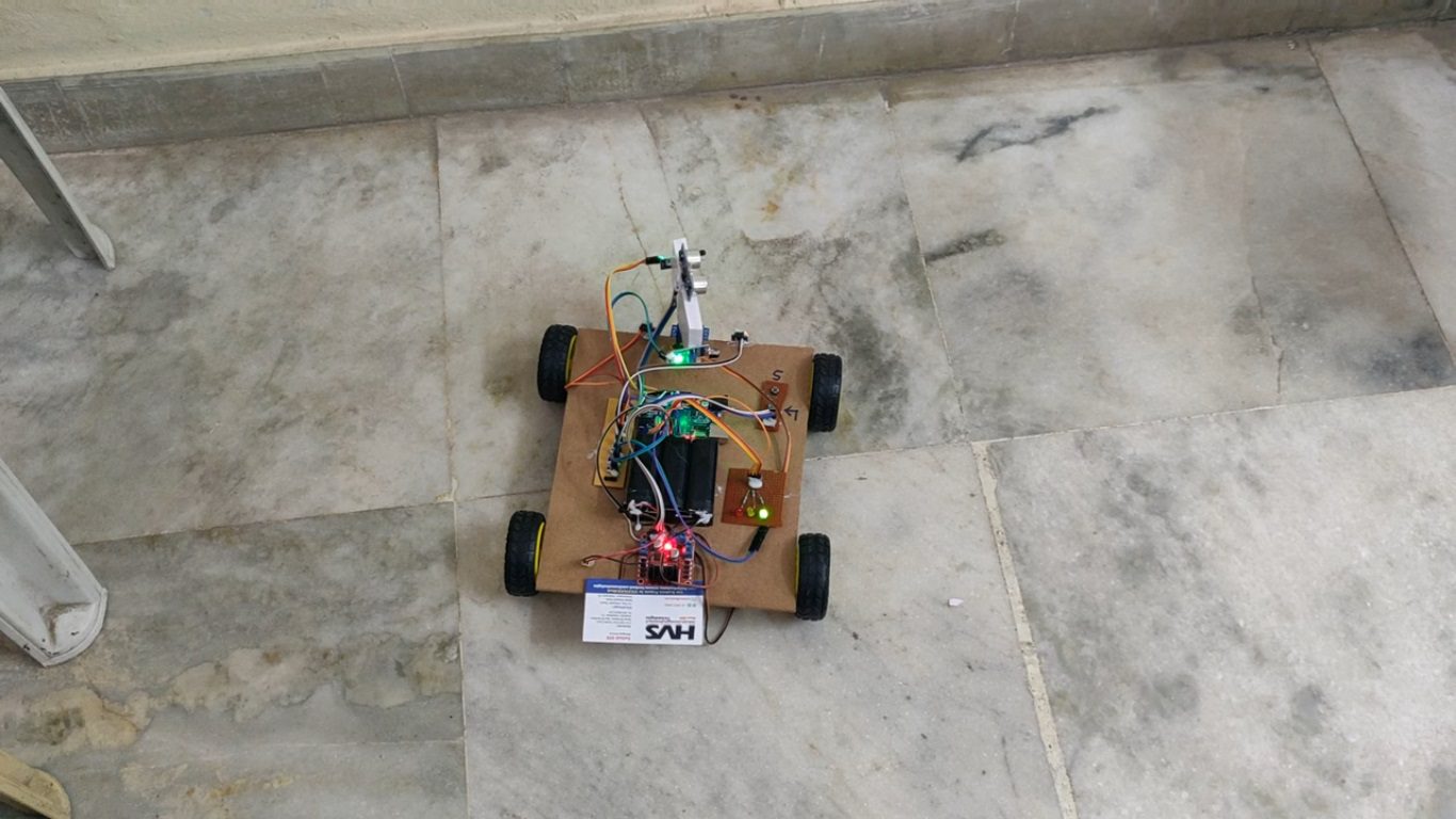HVS-4792. 4 in 1 Arduino Robot - Line following, object following, line+obstacle avoiding, Obstacle Avoiding