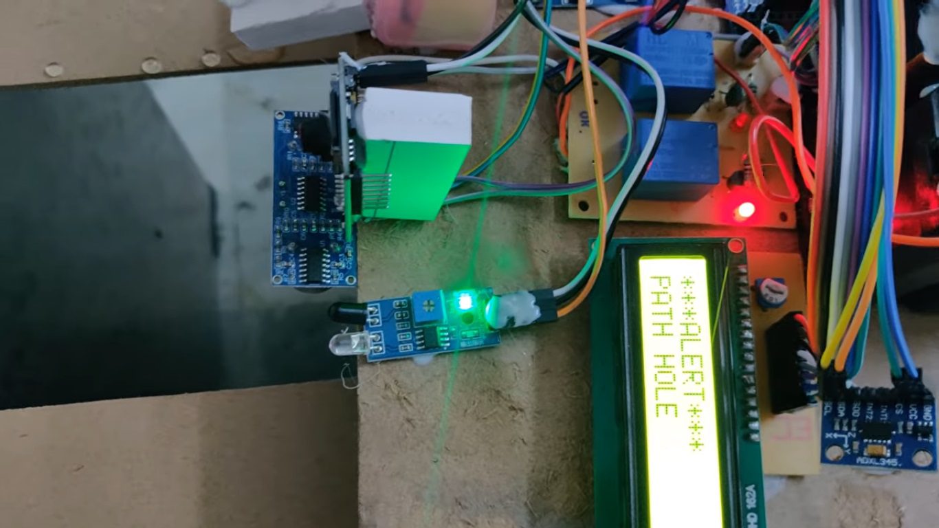 HVS-4783. Automatic Detection and Notification of Potholes, Humps and Un-even Road to Aid Drivers - ESP32CAM