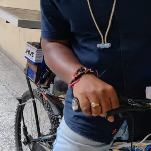 HVS-4817. Solar Bicycle with Battery Changeover on Drive
