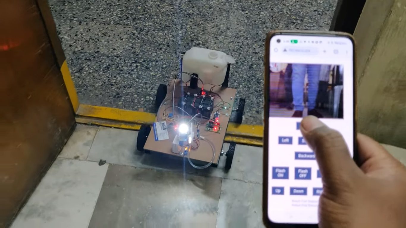 HVS-4780. 360 degrees Fire Fighting with Surveillance Robot.