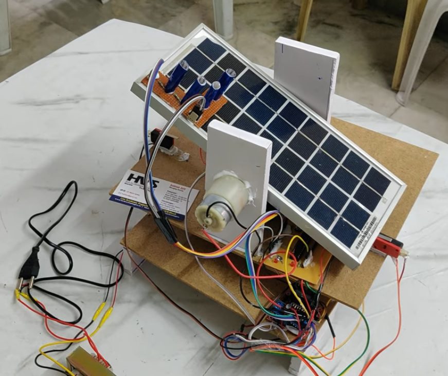 HVS-4847. Dual Axis Solar Tracking system using PIC Microcontroller.