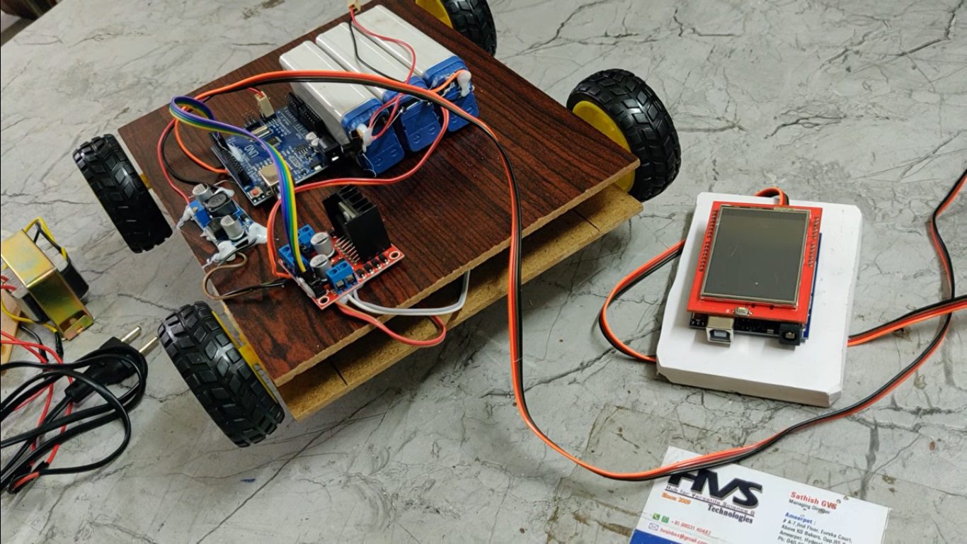 HVS-4885. TFT Touchscreen Controlled Wired Robot With LCD display.