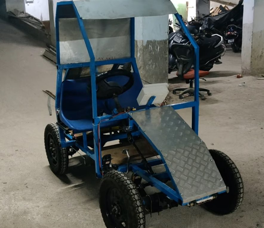 HVS-4904. Smart City EV - GSM and GPS with accident alert and Zone based speed lock. Buggy EV. Smart EV