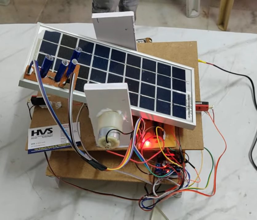 HVS-4847. Dual Axis Solar Tracking system using PIC Microcontroller.