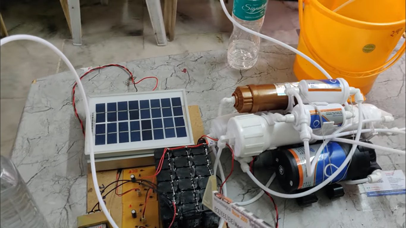 HVS-4890. Solar powered water purifier with RO, carbon, UV and mineral