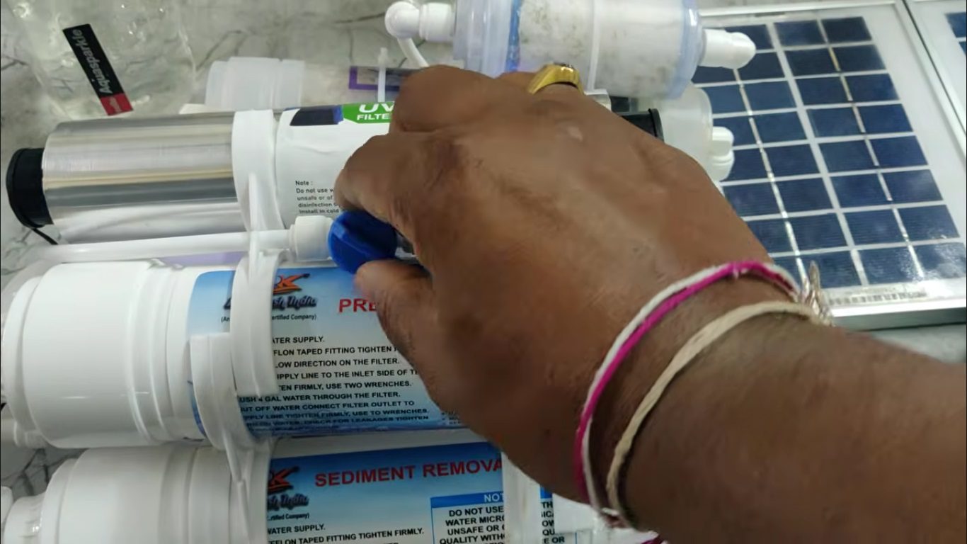 HVS-4932. Fabrication of Solar Water Purification system using UV, RO, TDS, Mineral, Alkaline, Nano and Copper