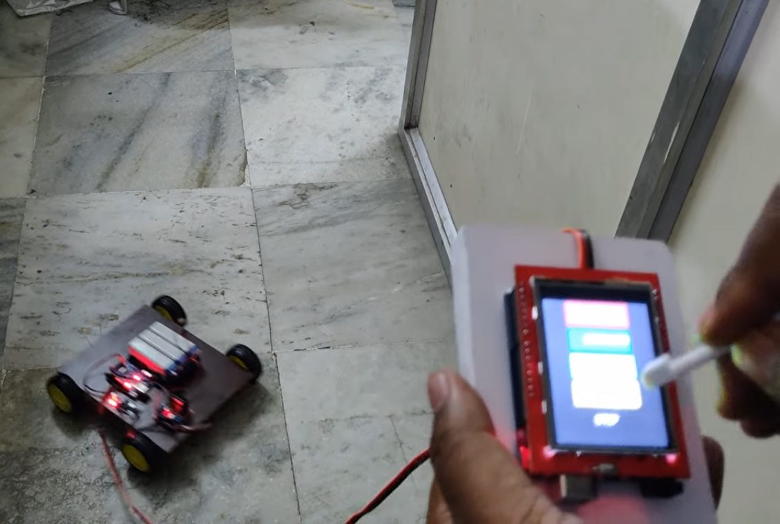 HVS-4885. TFT Touchscreen Controlled Wired Robot With LCD display.