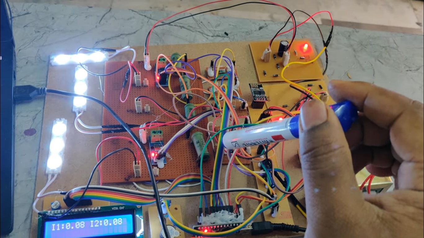 HVS-4893. Fault identification system with IoT monitoring on Thingspeak - Open circuit, short circuit fault