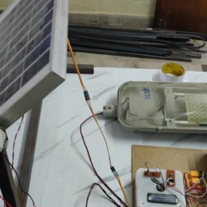 HVS-5010. Realtime Solar Tracking and MPPT system with Automatic Street Controlling.