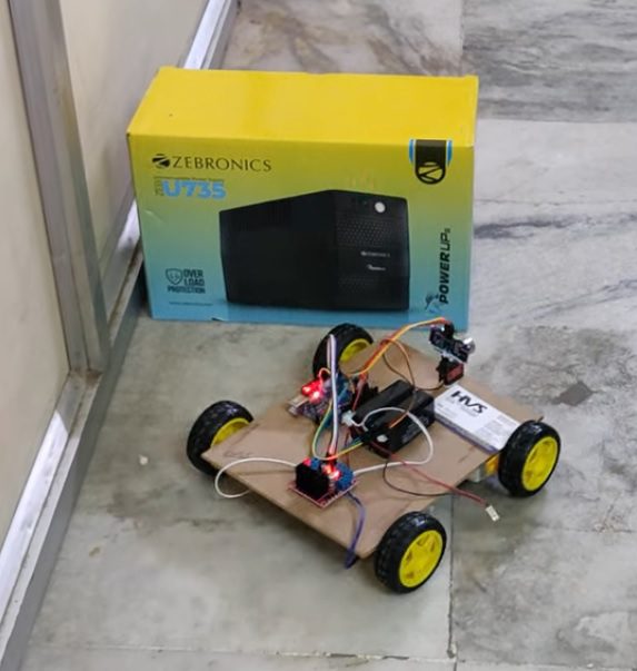HVS-5019. Obstacle Avoiding car using Ultrasonic sensor | Intelligent Path Finder.