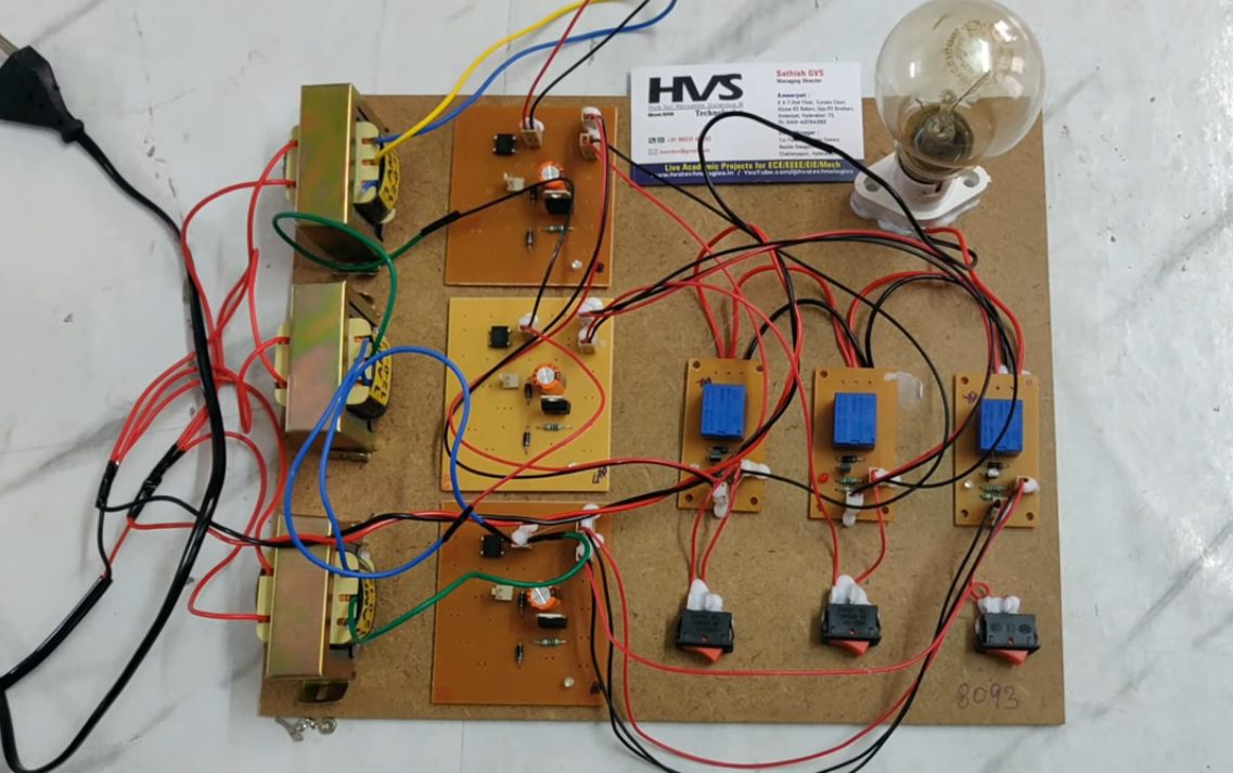 HVS-1004. Automatic active phase selector for 1 phase load from 3 phase using Logic gates