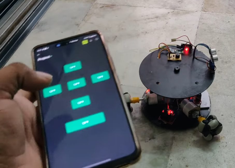 HVS-5069. Omni Wheel Robot 🤖 - Manual and Automatic Mode with Gas Detection.