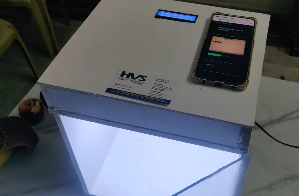 HVS-5077. Monitoring and detection of fruits spoilage in the refrigerator based on AI ML and NIR Sensor