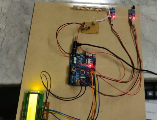 HVS-2852. Auto Dipper system using IR signals and Arduino.