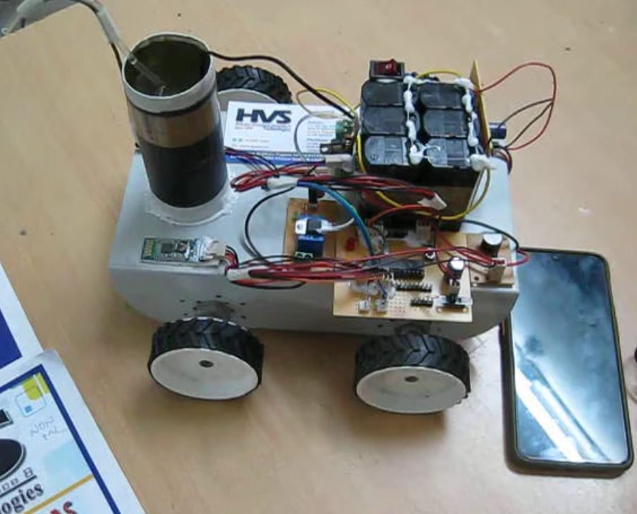 HVS-3060. Firefighting through high resistance robot Android Bluetooth Controlled.