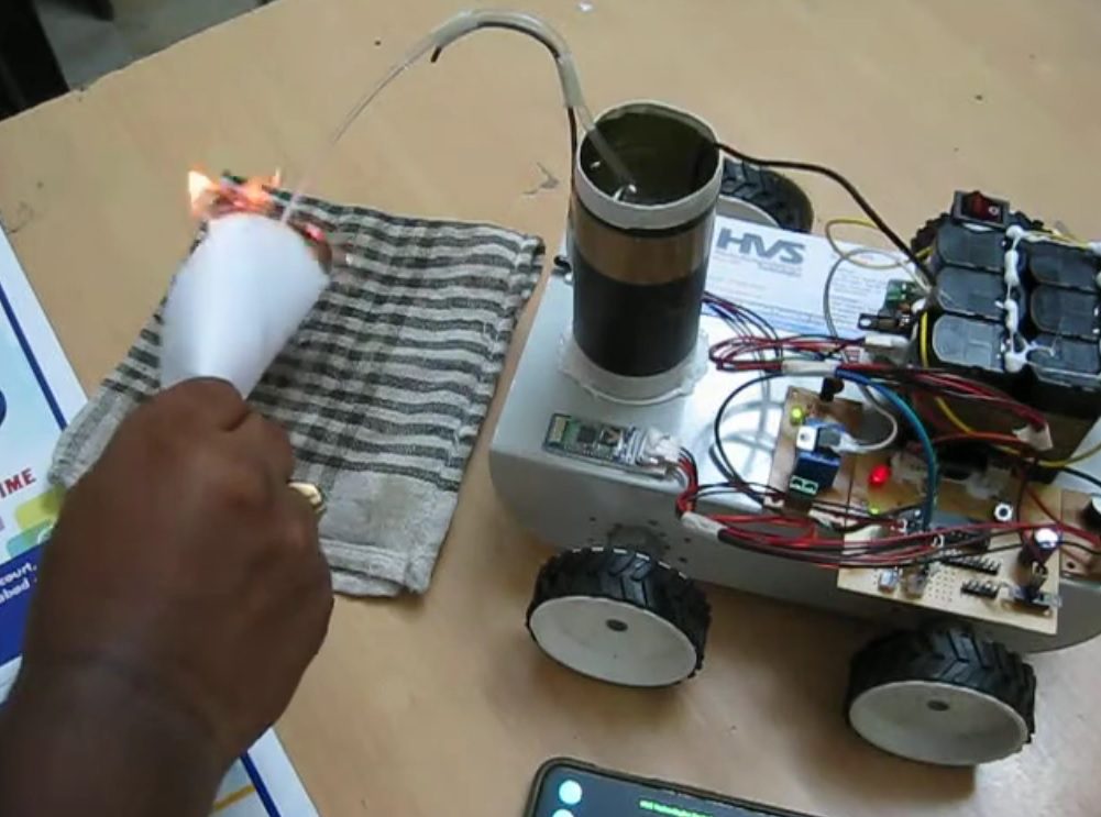 HVS-3060. Firefighting through high resistance robot Android Bluetooth Controlled.