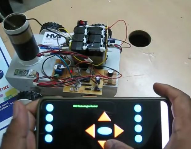 HVS-3060. Firefighting through high resistance robot Android Bluetooth Controlled.