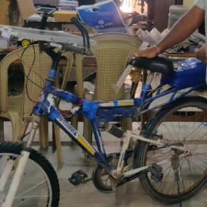 HVS-4285.   Solar E-Bicycle - pedal powered and Mechanical with headlight.