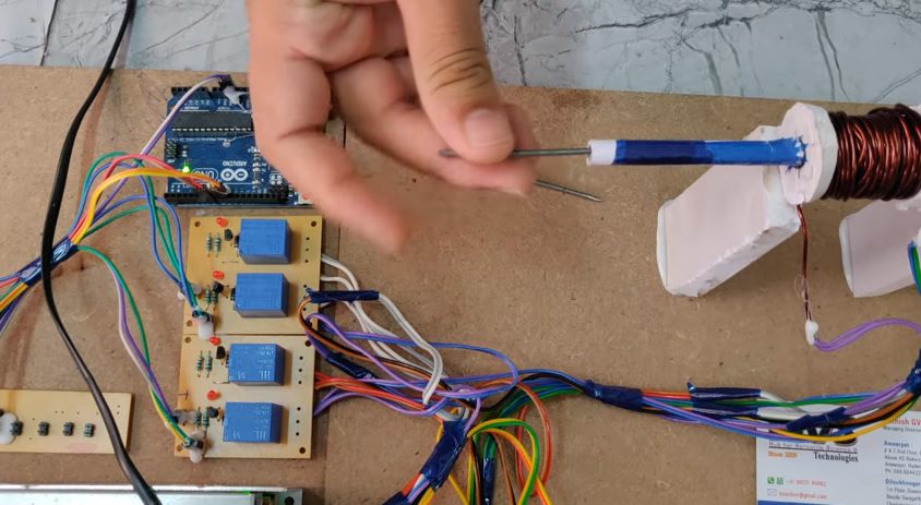 HVS-4293. Coil Gun Powered by Arduino Uno.