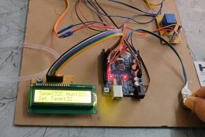 HVS-4277. Fabrication Of Automatic Temperature Controller With Coding System.